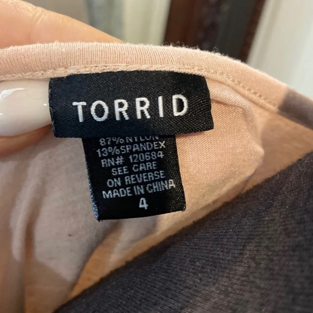 Torrid Size4 - Picture 5 of 5